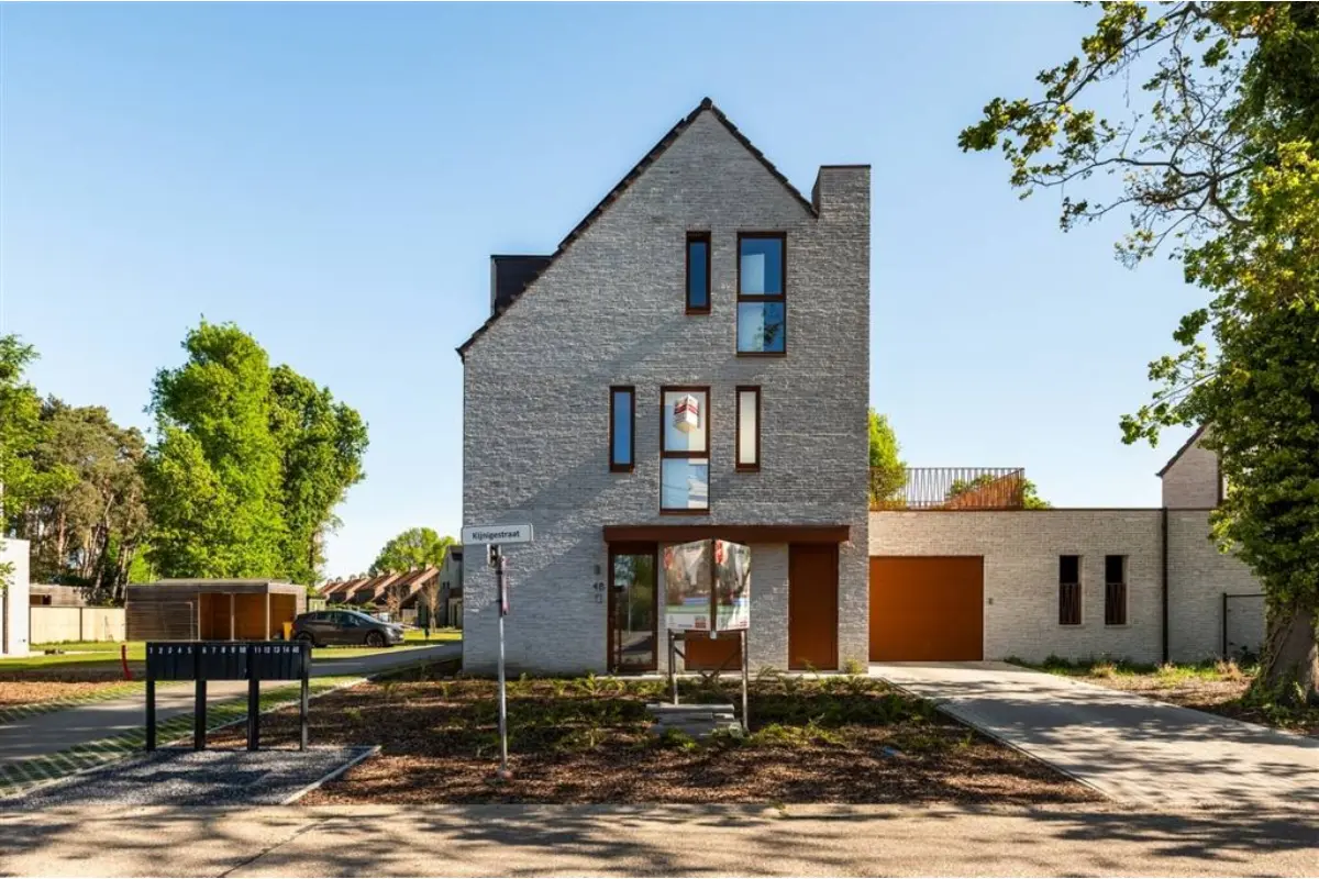 Huis te  huur in Olen 2250 1300.00€ 3 slaapkamers 145.00m² - Zoekertje 791156