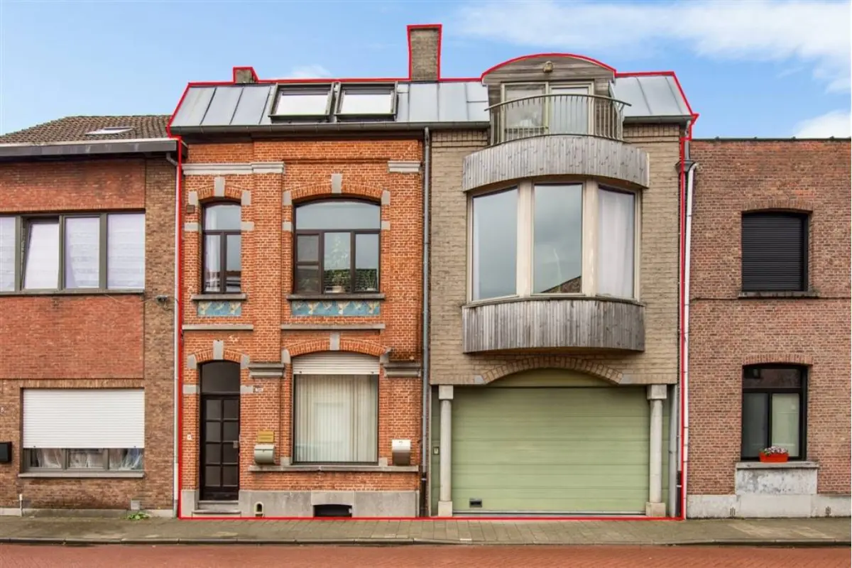 Huis te  koop in Hemiksem 2620 449000.00€ 4 slaapkamers 349.00m² - Zoekertje 790987