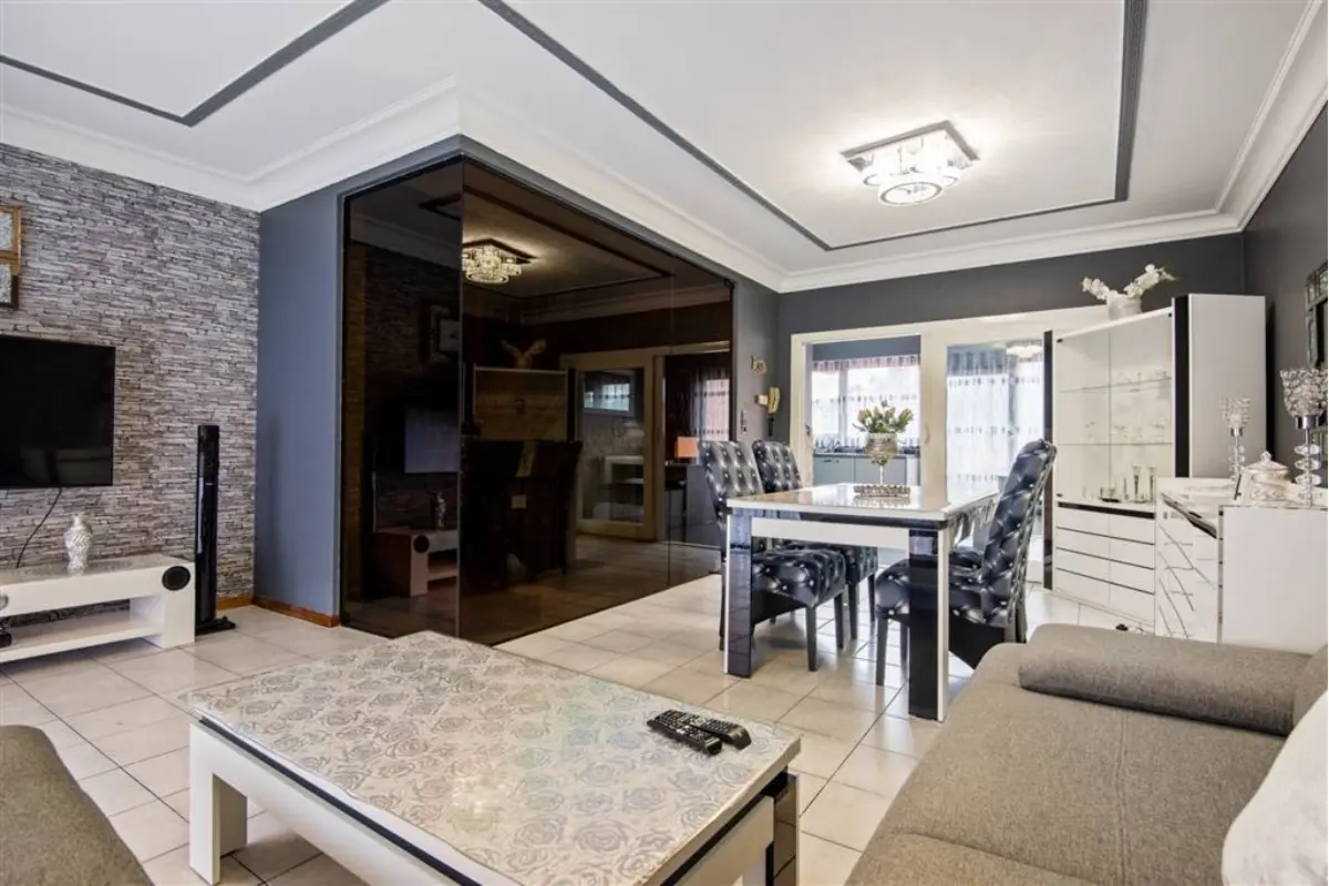 Huis te  koop in Boom 2850 370000.00€ 3 slaapkamers 191.00m² - Zoekertje 790965