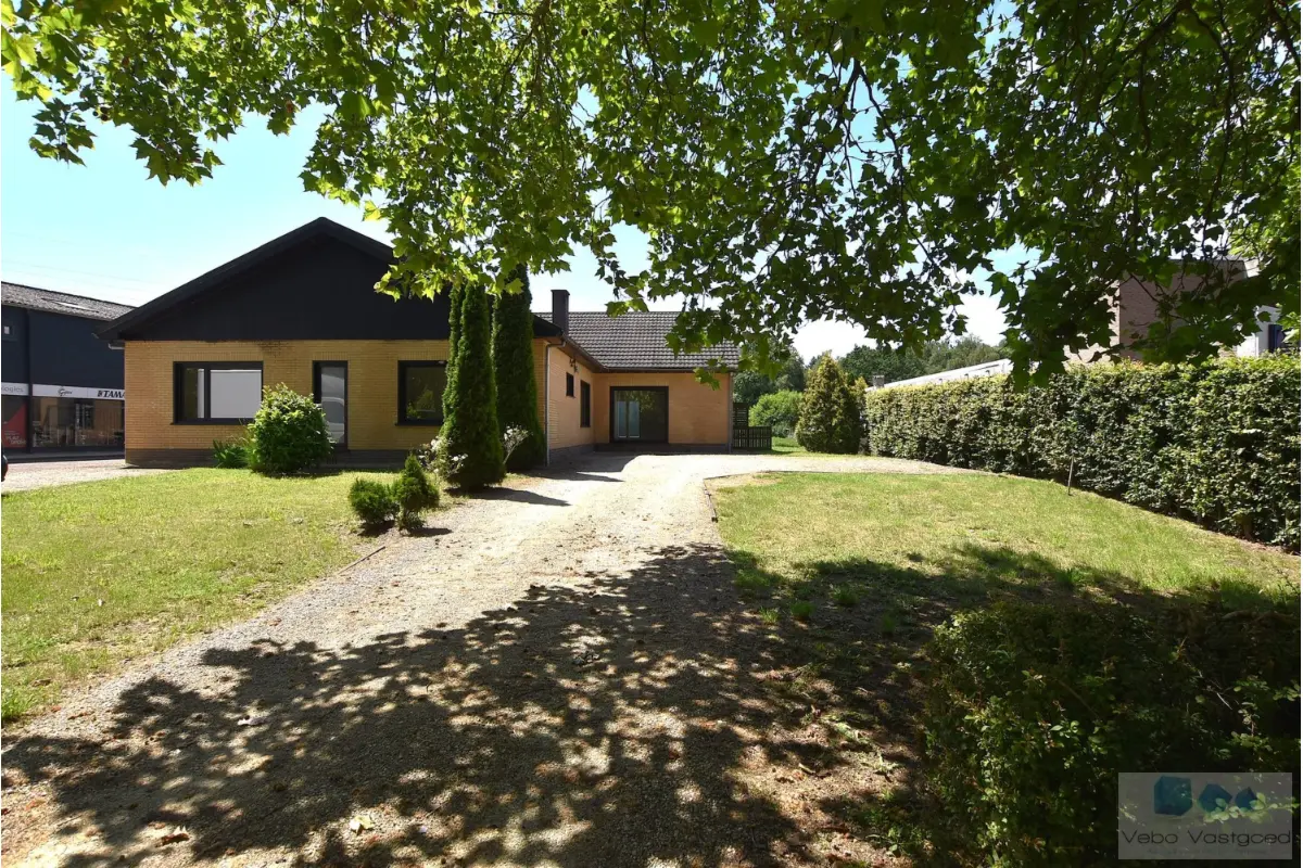 Huis te  huur in Herenthout 2270 1300.00€ 5 slaapkamers 211.00m² - Zoekertje 791080