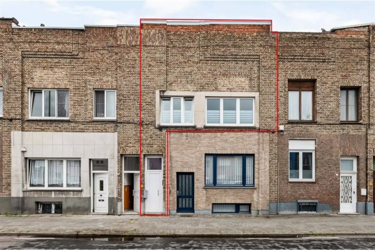 Huis te  koop in Deurne 2100 229000.00€ 3 slaapkamers 130.00m² - Zoekertje 791659