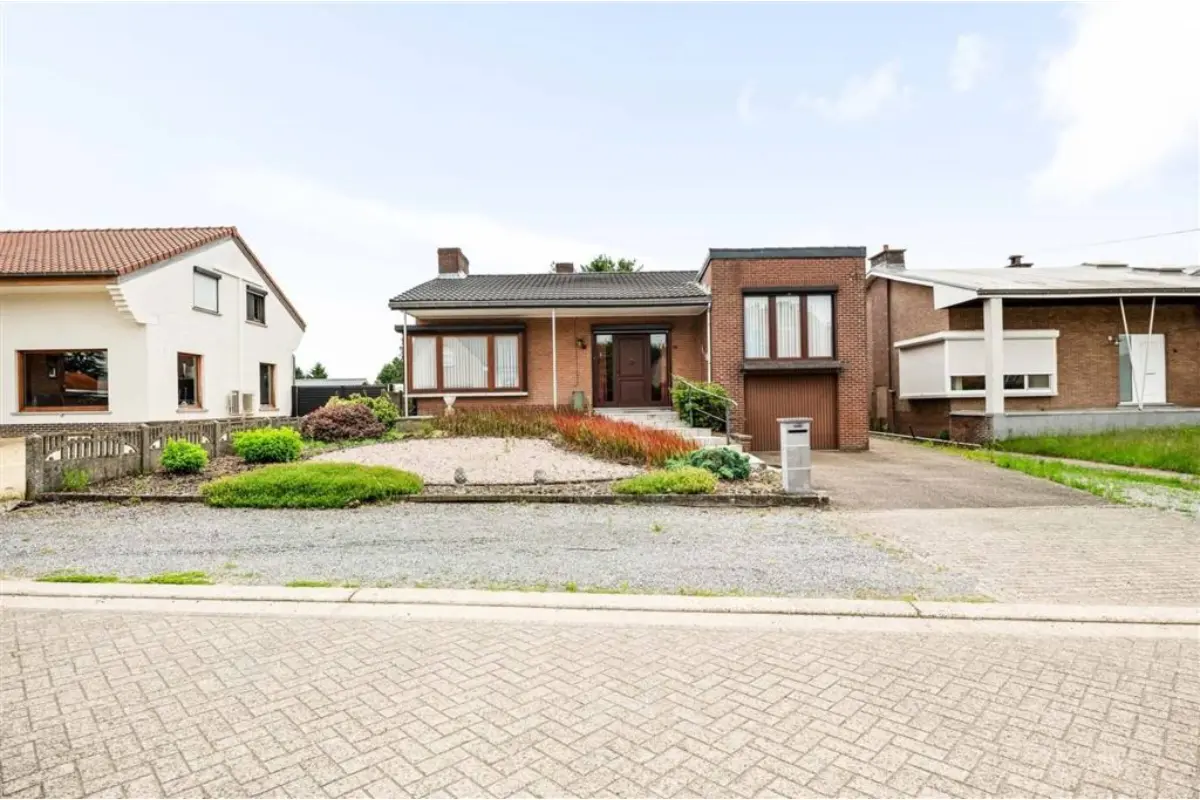 Huis te  koop in Meerhout 2450 379000.00€ 3 slaapkamers 213.00m² - Zoekertje 792472