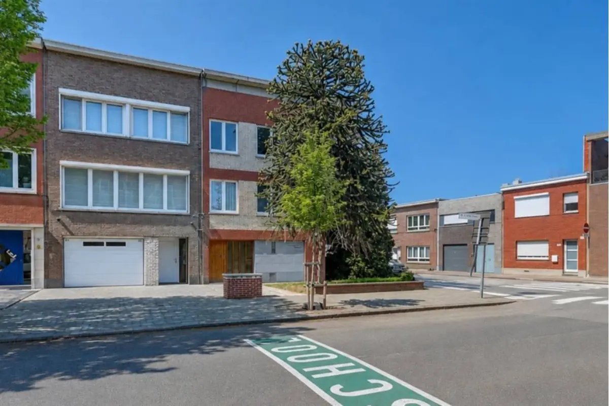 Appartementsgebouw te  koop in Wilrijk 2610 495000.00€ 6 slaapkamers 152.00m² - Zoekertje 791241