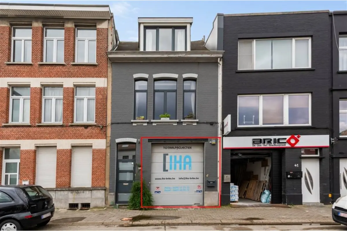 Handelszaak te  koop in Deurne 2100 279000.00€  slaapkamers m² - Zoekertje 791666