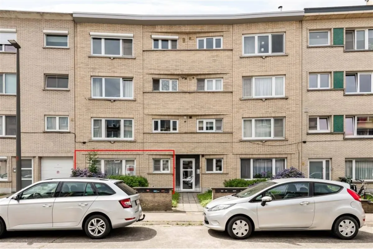 Benedenverdieping te  koop in Deurne 2100 229000.00€ 2 slaapkamers 90.00m² - Zoekertje 791675