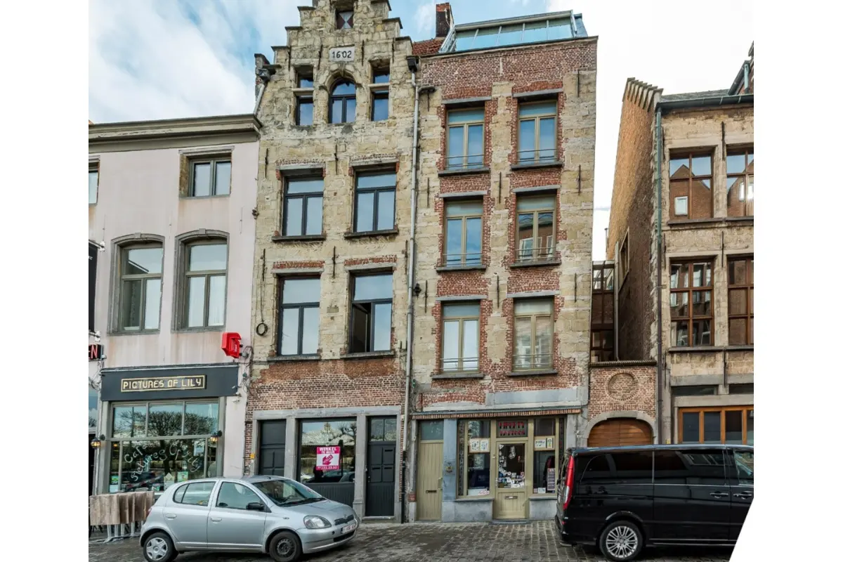 Handelszaak te  huur in Antwerpen 2000 2950.00€  slaapkamers m² - Zoekertje 791992