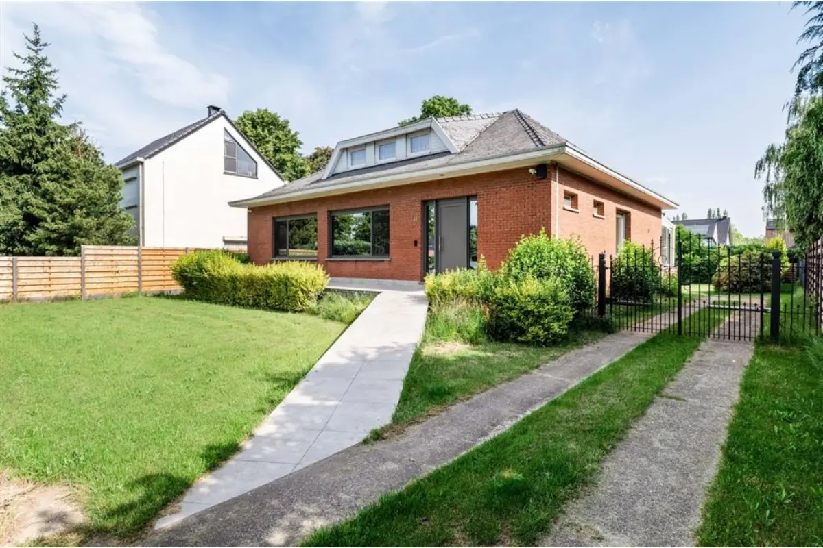Huis te  koop in Wommelgem 2160 785000.00€ 2 slaapkamers 158.00m² - Zoekertje 791670
