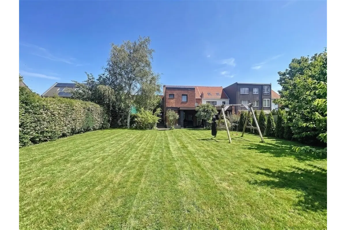 Huis te  koop in Burcht 2070 649000.00€ 5 slaapkamers 274.00m² - Zoekertje 792149
