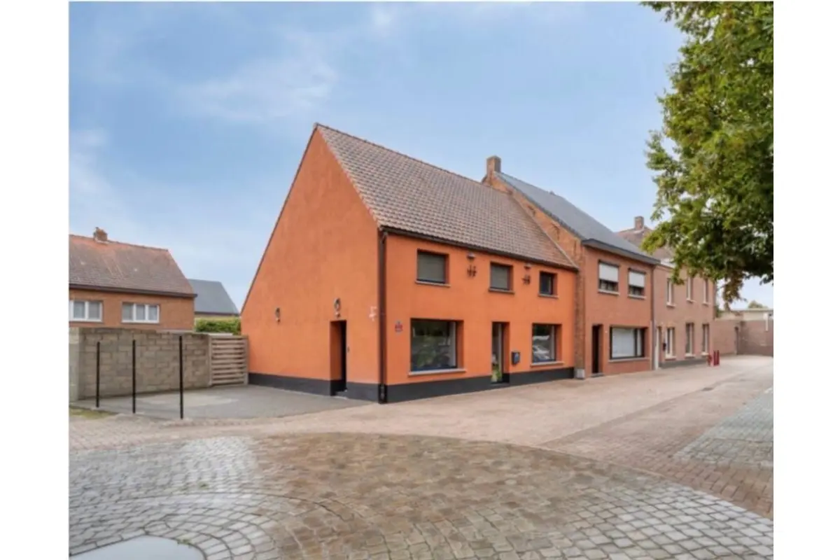 Huis te  koop in Geel 2440 350000.00€ 2 slaapkamers 182.00m² - Zoekertje 792414