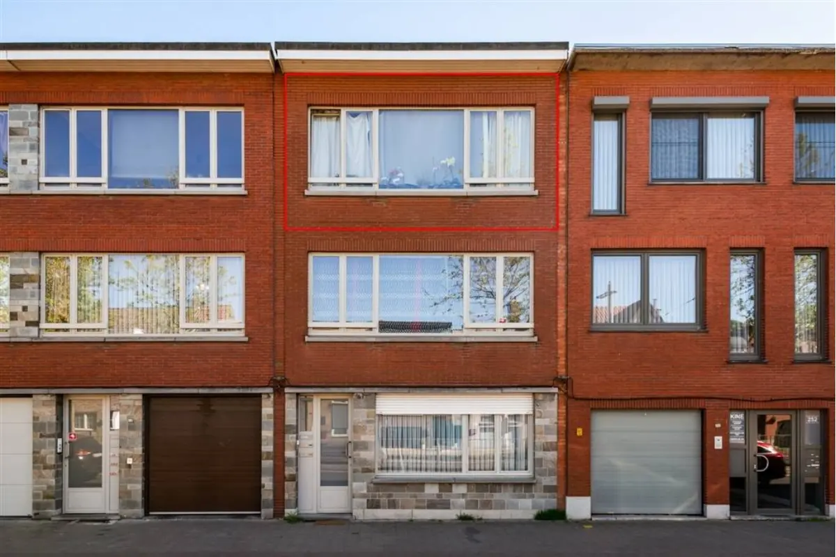 Appartement te  koop in Mortsel 2640 199000.00€ 2 slaapkamers 93.00m² - Zoekertje 792716