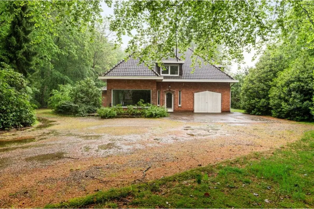 Huis te  koop in Brasschaat 2930 899000.00€ 3 slaapkamers 247.00m² - Zoekertje 792672