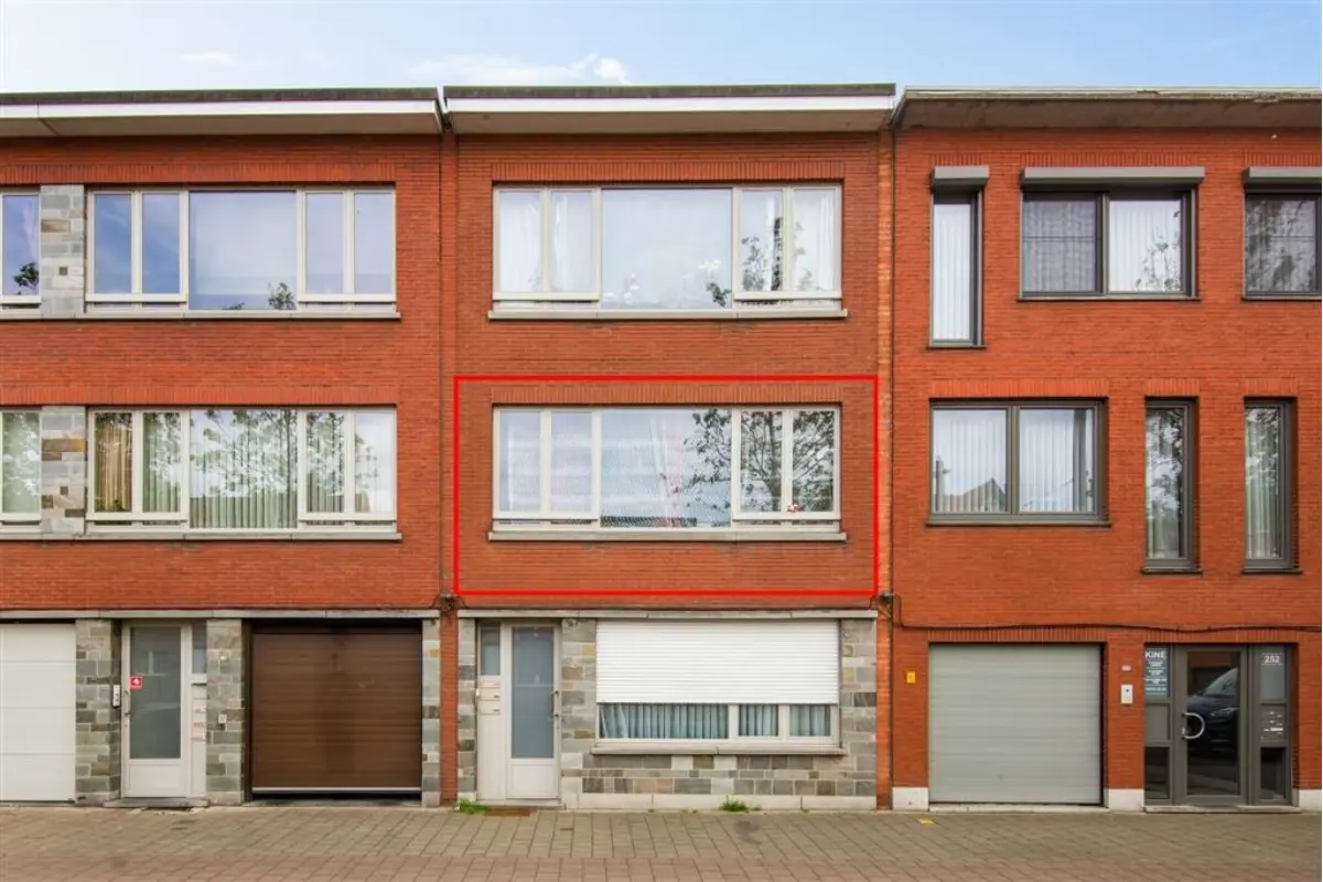 Appartement te  koop in Mortsel 2640 199000.00€ 2 slaapkamers 93.00m² - Zoekertje 792715
