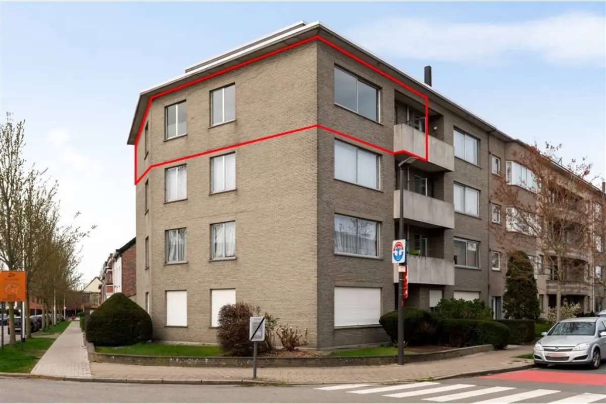 Appartement te  koop in Mortsel 2640 219000.00€ 3 slaapkamers 108.00m² - Zoekertje 792711