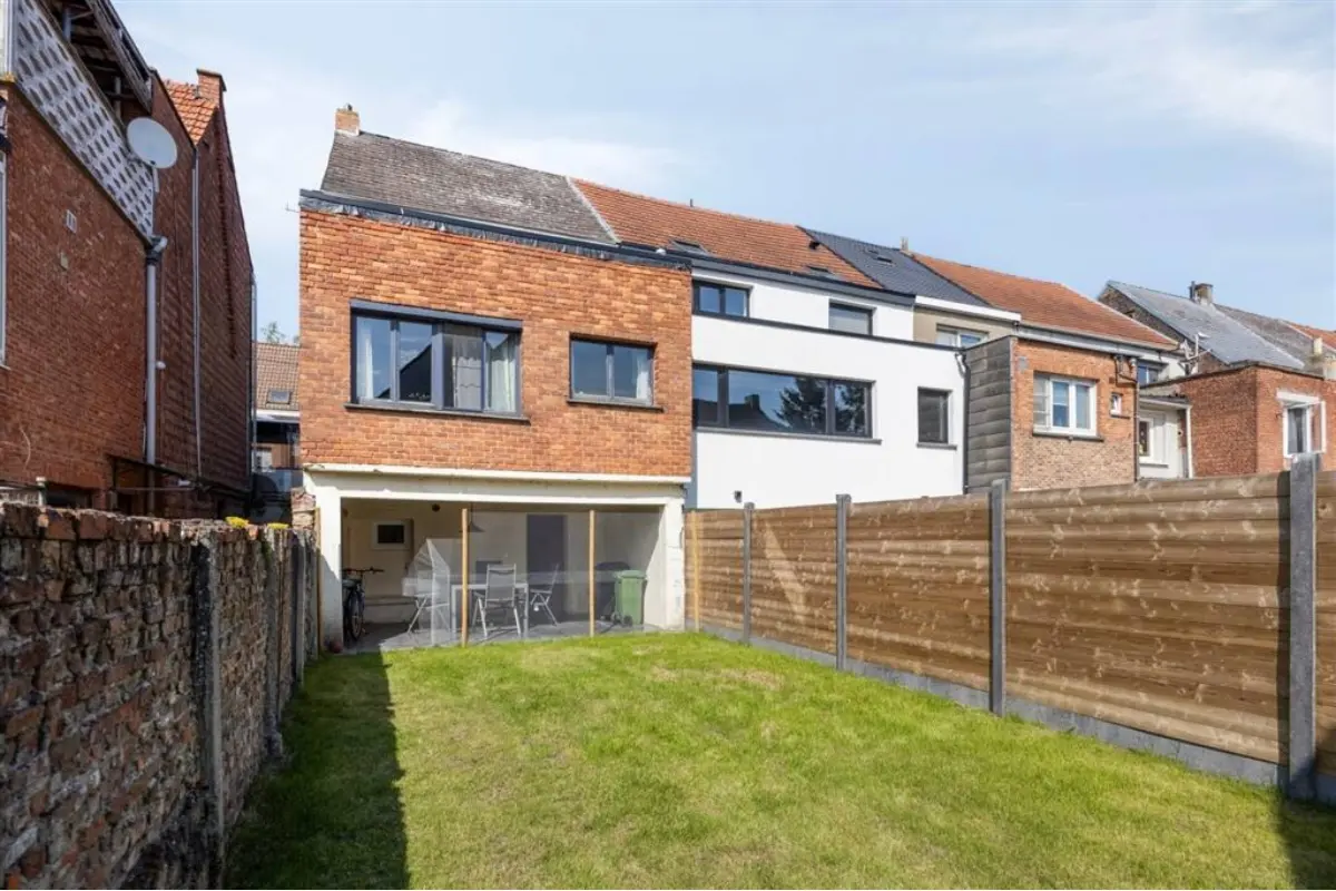 Huis te  koop in Niel 2845 288000.00€ 3 slaapkamers m² - Zoekertje 794242