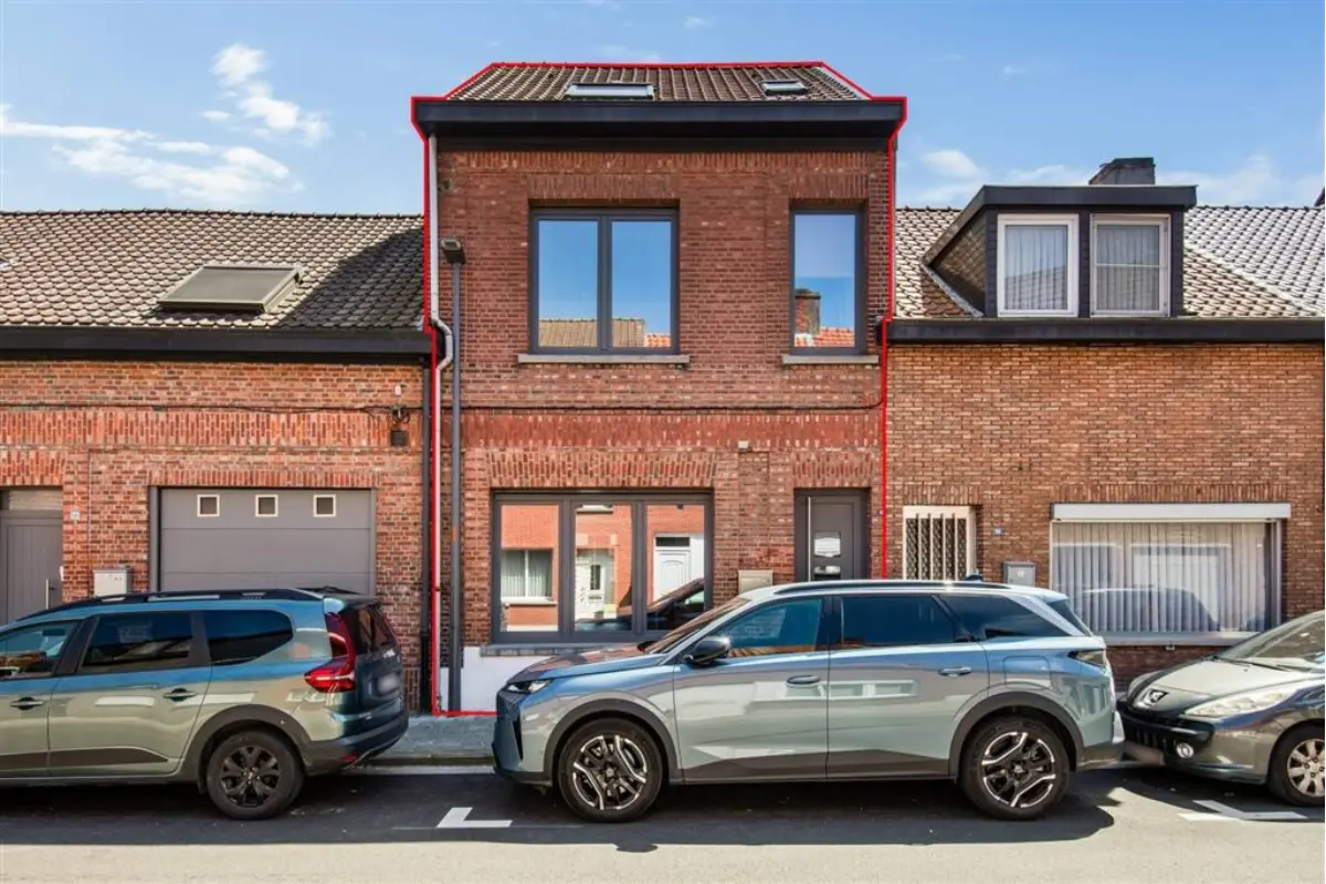 Huis te  koop in Turnhout 2300 349000.00€ 5 slaapkamers 168.00m² - Zoekertje 794349