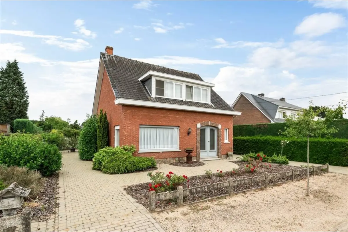 Huis te  koop in Grobbendonk 2280 369000.00€ 3 slaapkamers 208.00m² - Zoekertje 794328