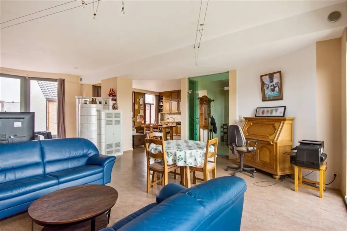Huis te  koop in Hemiksem 2620 399000.00€ 4 slaapkamers 349.00m² - Zoekertje 793763