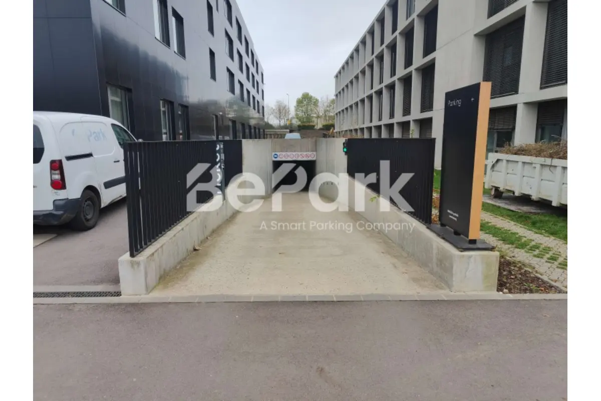 Parking te  huur in Boechout 2530 300.00€  slaapkamers m² - Zoekertje 793334