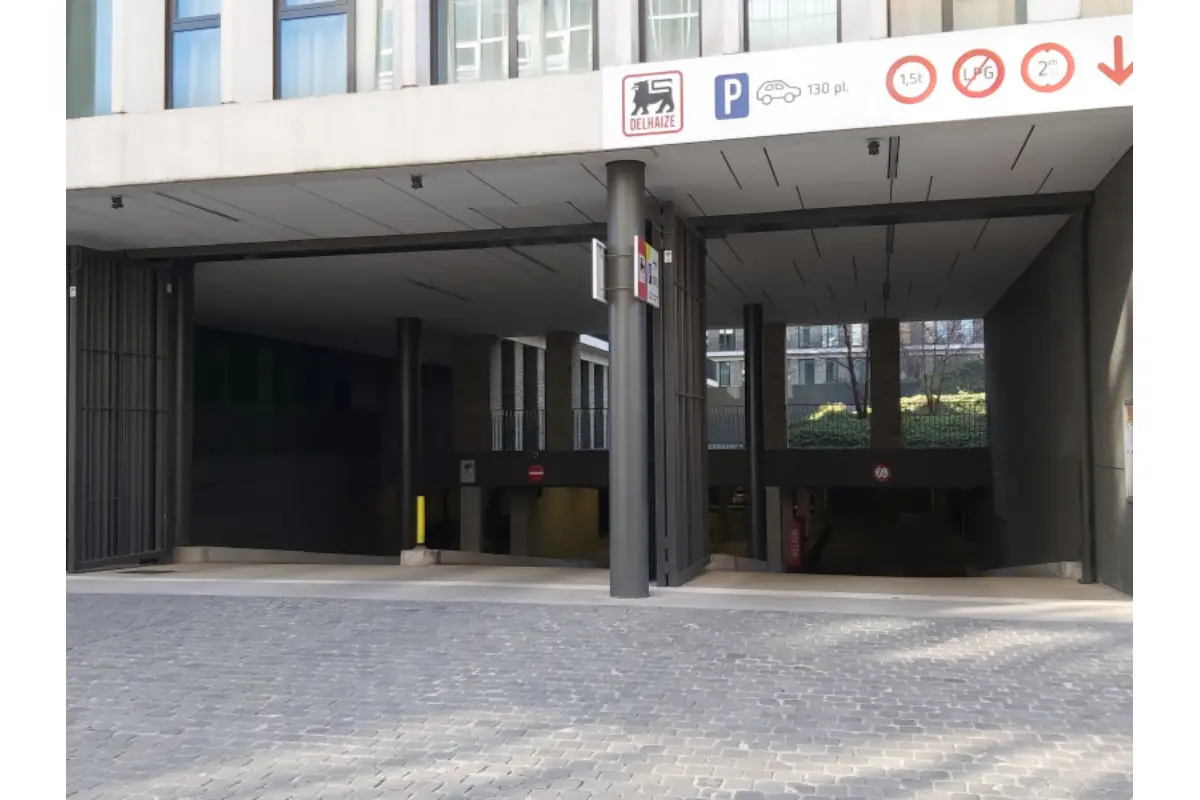 Parking & garage te  huur in Antwerpen 2000 148.00€  slaapkamers m² - Zoekertje 793396