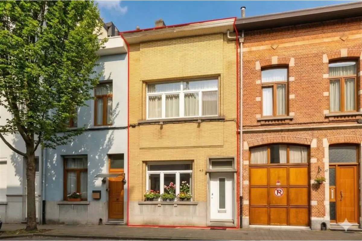 Huis te  koop in Antwerpen 2060 299000.00€ 3 slaapkamers 120.00m² - Zoekertje 793738
