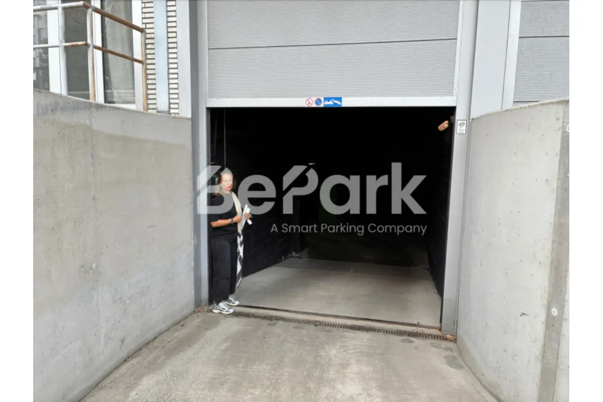 Parking te  huur in Antwerpen 2018 145.00€  slaapkamers m² - Zoekertje 793399