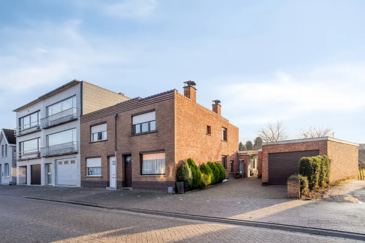 Huis te  koop in Heist-op-den-Berg 2220 289000.00€ 3 slaapkamers 155.00m² - Zoekertje 793544