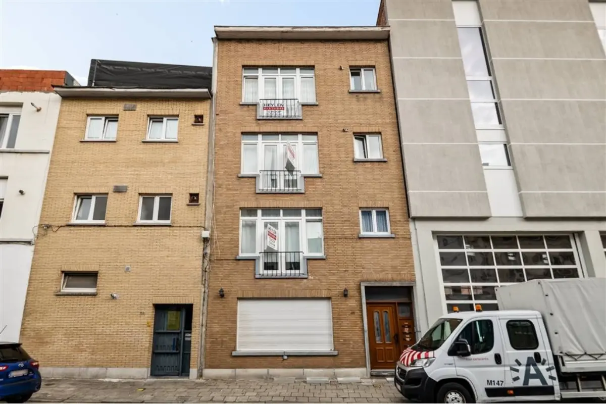 Huis te  koop in Antwerpen 2060 830000.00€ 6 slaapkamers 272.00m² - Zoekertje 800127