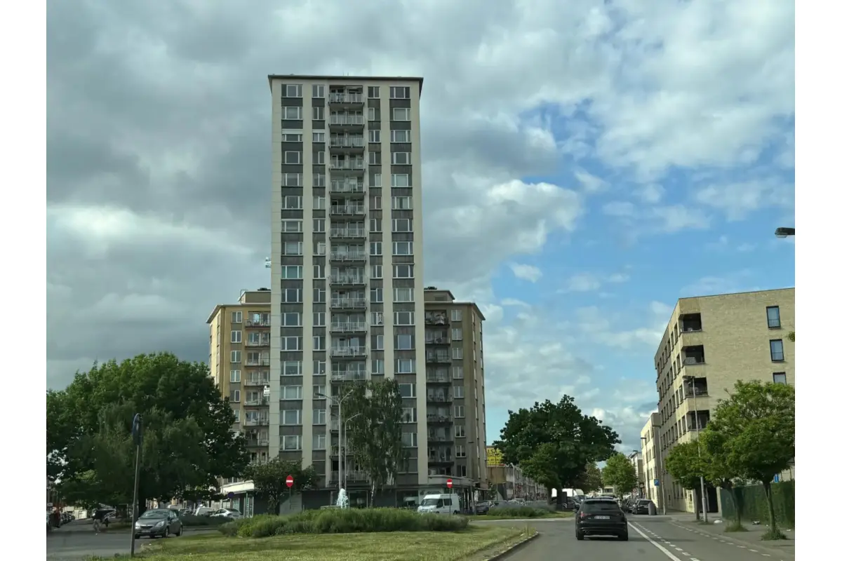 Appartement te  huur in Deurne 2100 2600.00€  slaapkamers m² - Zoekertje 801670
