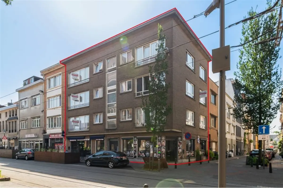 Huis te  koop in Antwerpen 2060 1495000.00€ 9 slaapkamers m² - Zoekertje 807852