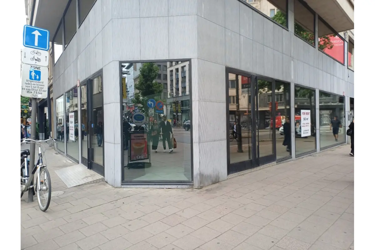 Handelszaak te  huur in Antwerpen 2000 0.00€  slaapkamers m² - Zoekertje 807735