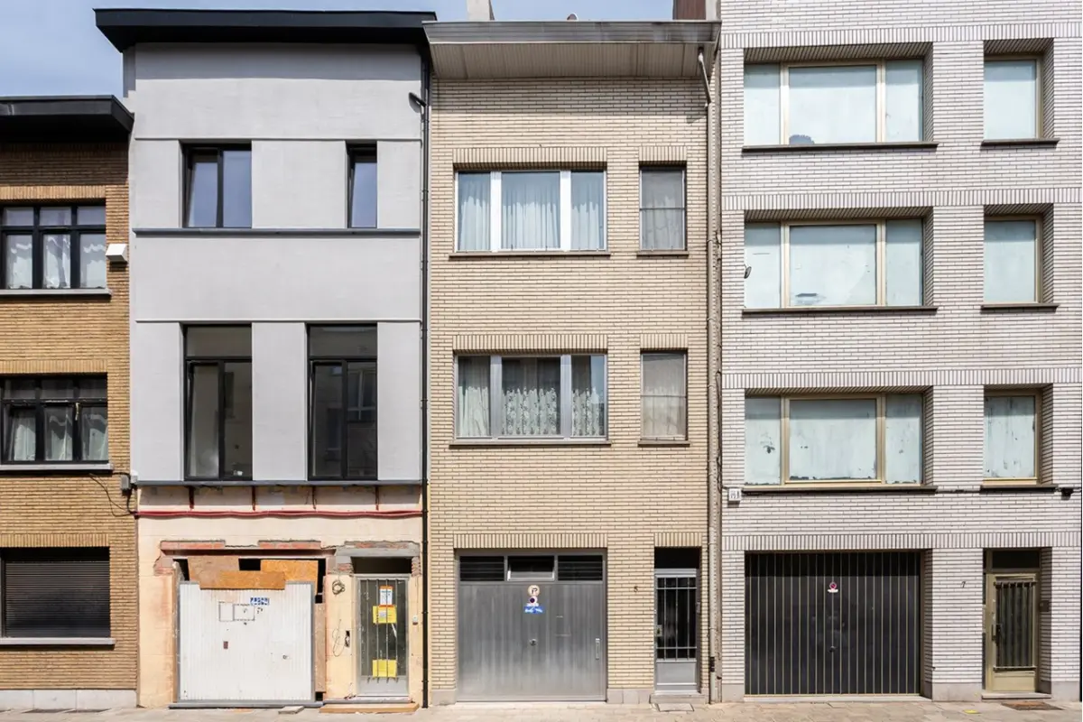 Huis te  koop in Antwerpen 2060 274900.00€ 4 slaapkamers 105.00m² - Zoekertje 808366