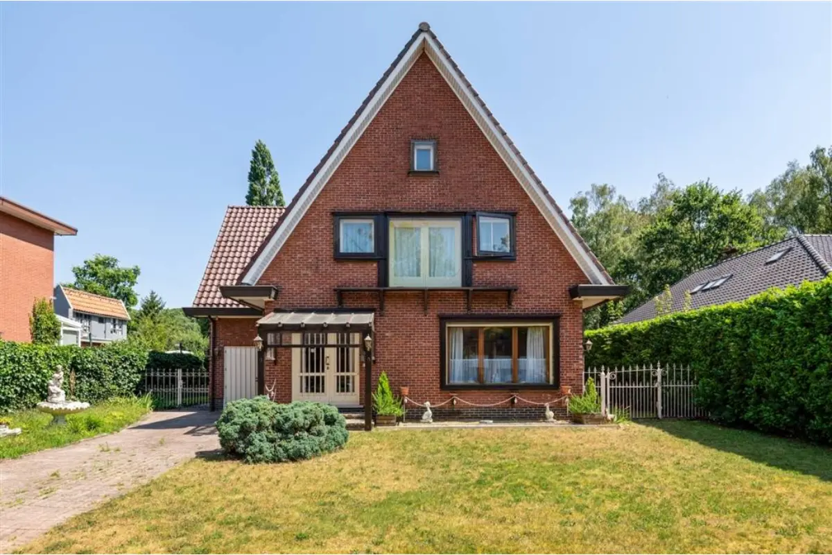 Huis te  koop in Brasschaat 2930 599000.00€ 4 slaapkamers m² - Zoekertje 812955