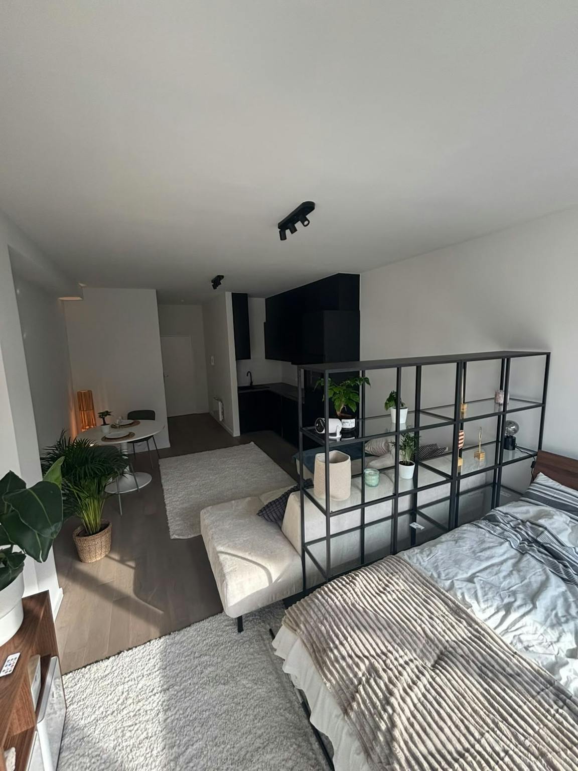 Appartement te  huur in Antwerpen 2000 1650.00€ 0 slaapkamers 39.00m² - Zoekertje 795649