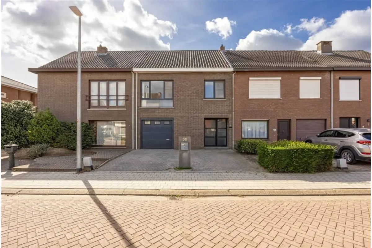 Huis te  koop in Oud-Turnhout 2360 385000.00€ 3 slaapkamers 196.00m² - Zoekertje 814588