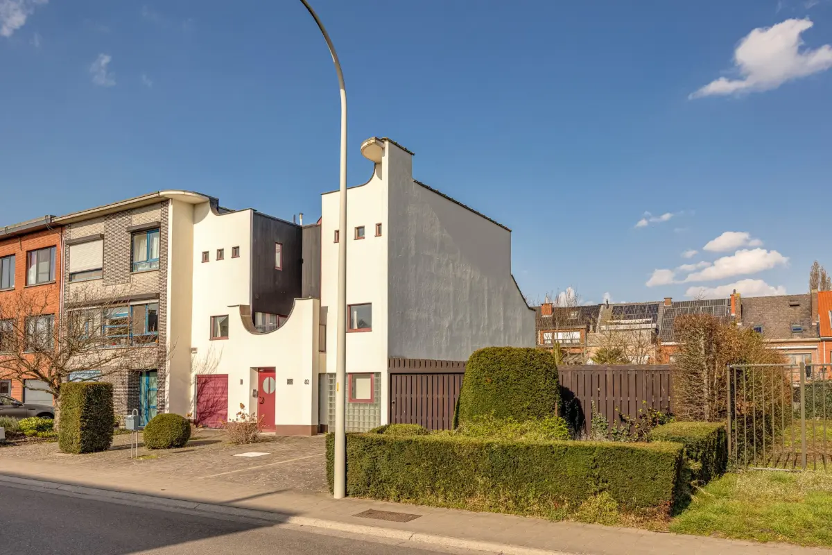 Mixgebouw te  koop in Aartselaar 2630 699000.00€ 4 slaapkamers 259.00m² - Zoekertje 817367
