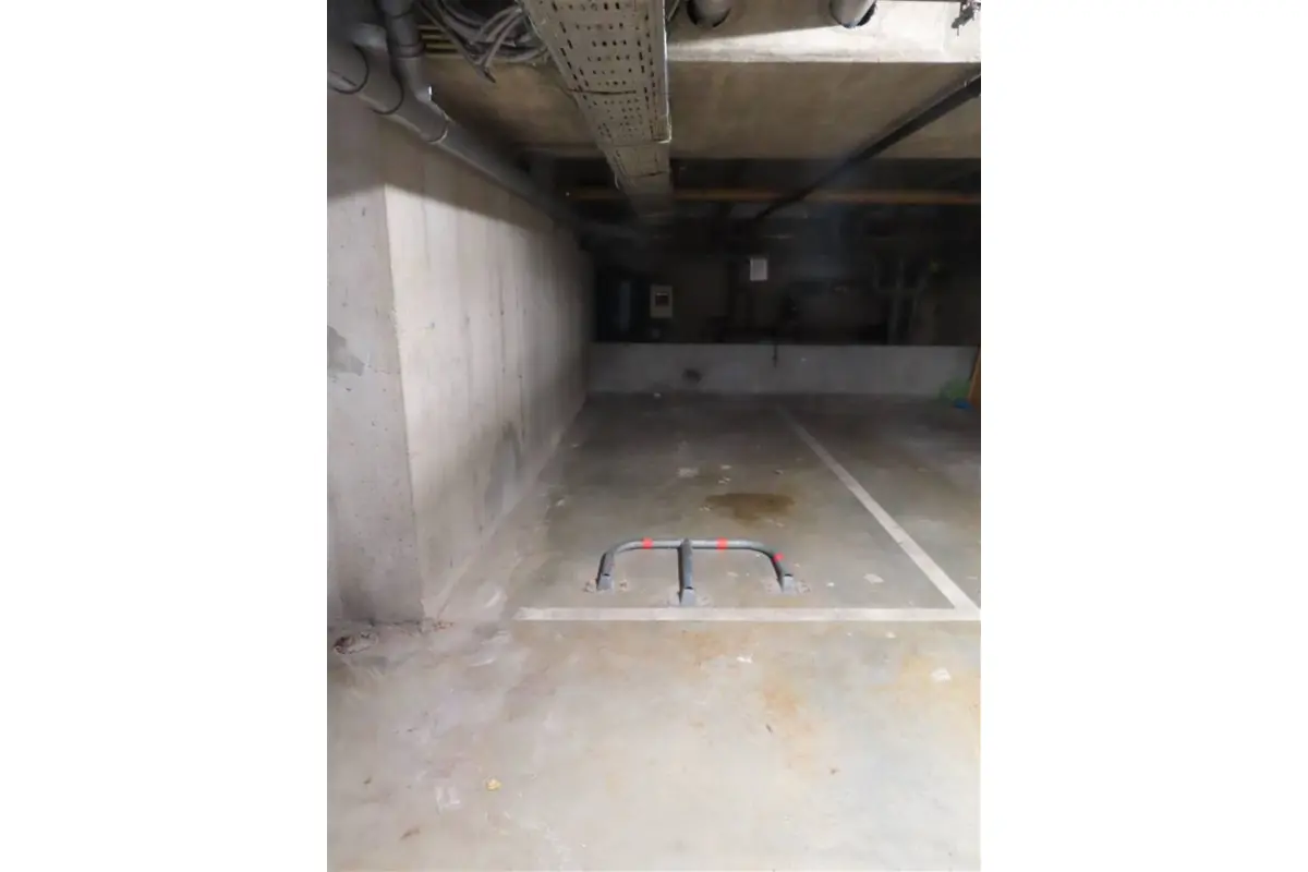 Parking te  huur in Antwerpen 2000 120.00€  slaapkamers m² - Zoekertje 820944