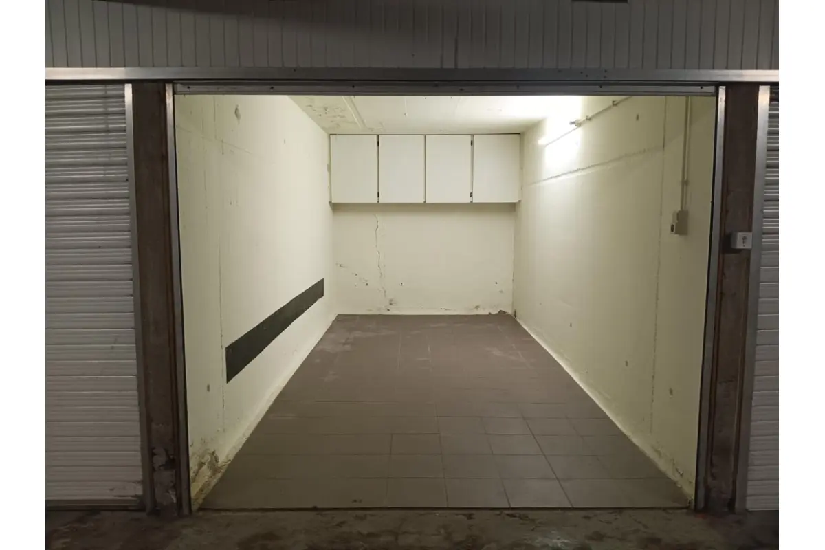 Parking & garage te  koop in Borsbeek 2150 27000.00€  slaapkamers m² - Zoekertje 822535