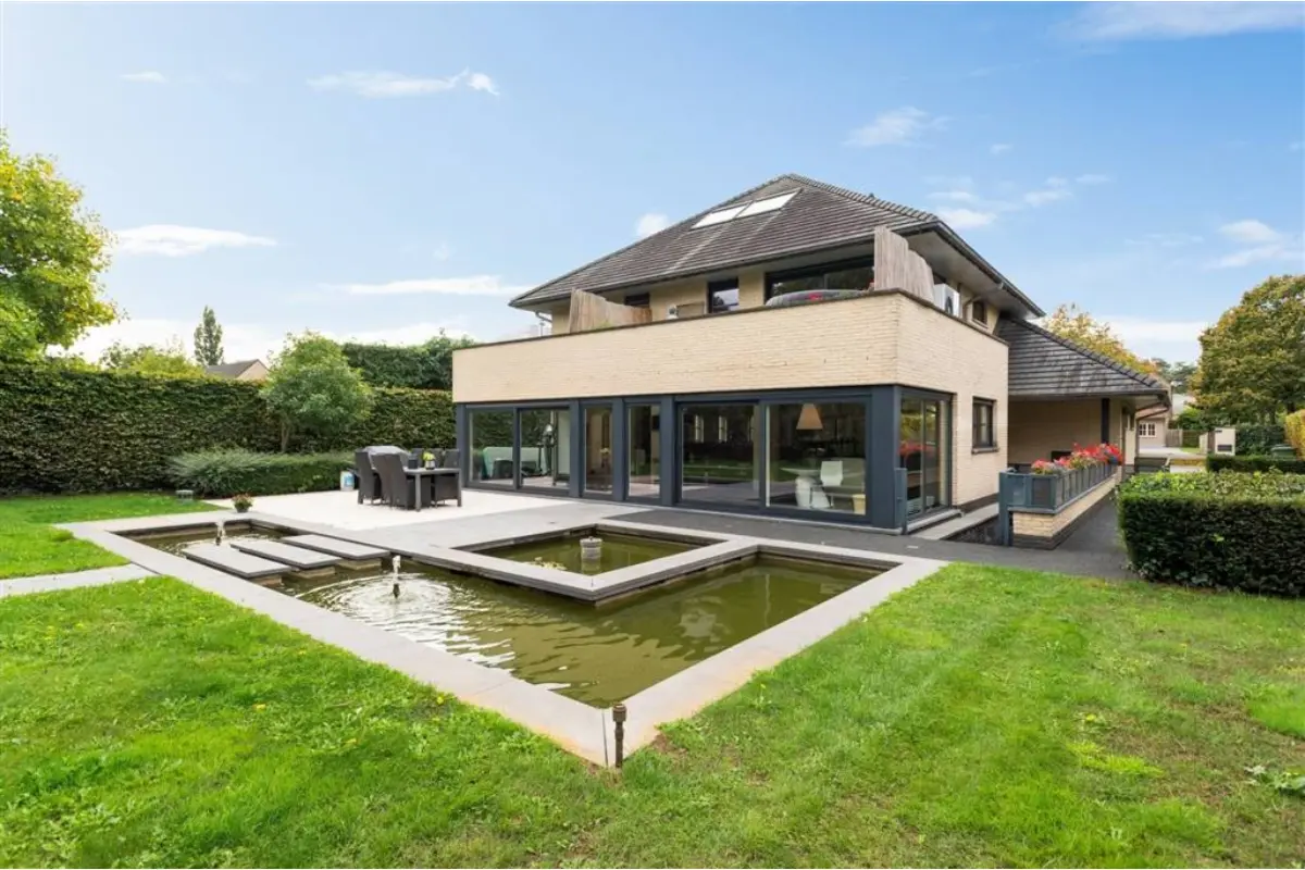 Huis te  koop in Brasschaat 2930 1295000.00€ 4 slaapkamers 329.00m² - Zoekertje 822811