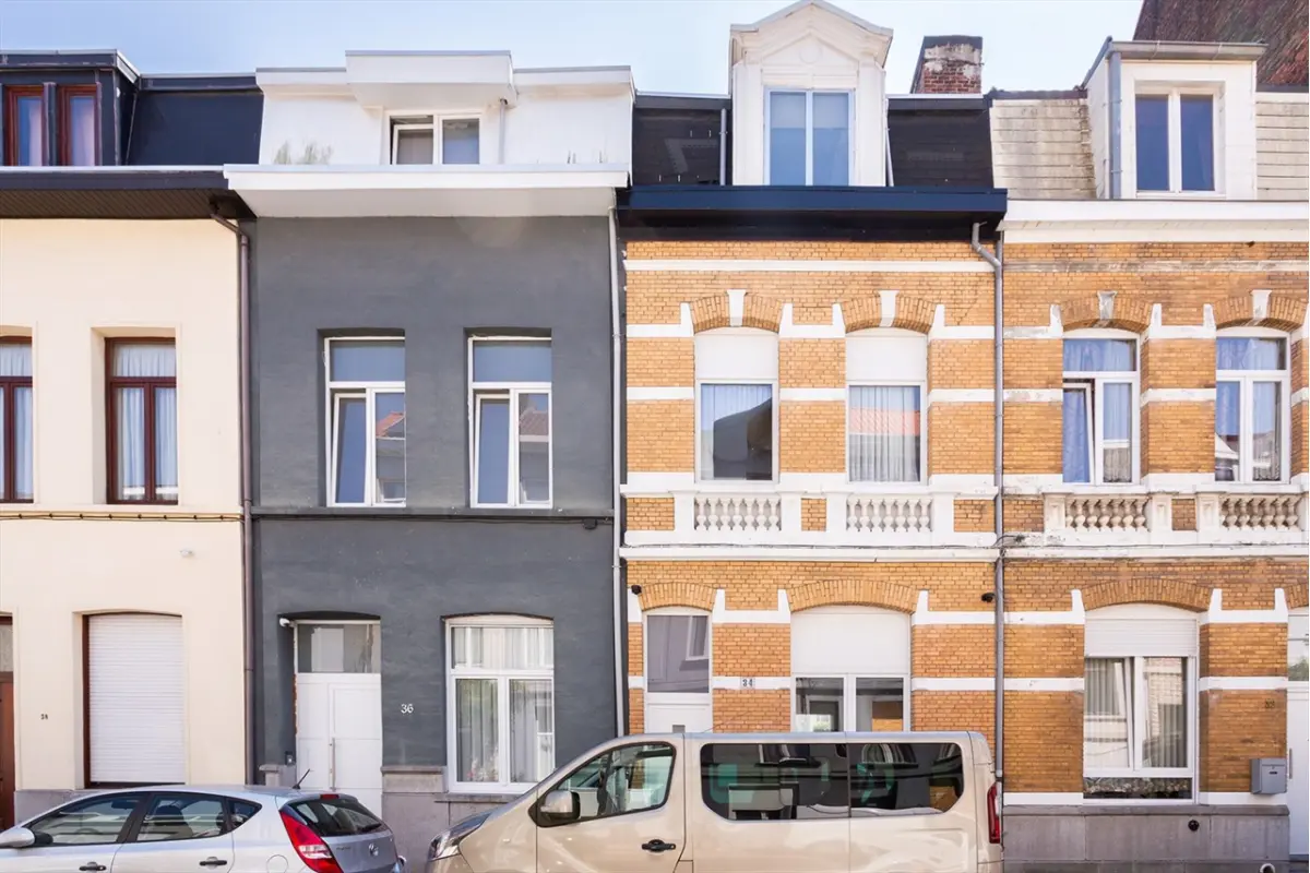 Huis te  koop in Antwerpen 2060 274000.00€ 4 slaapkamers 153.00m² - Zoekertje 825739