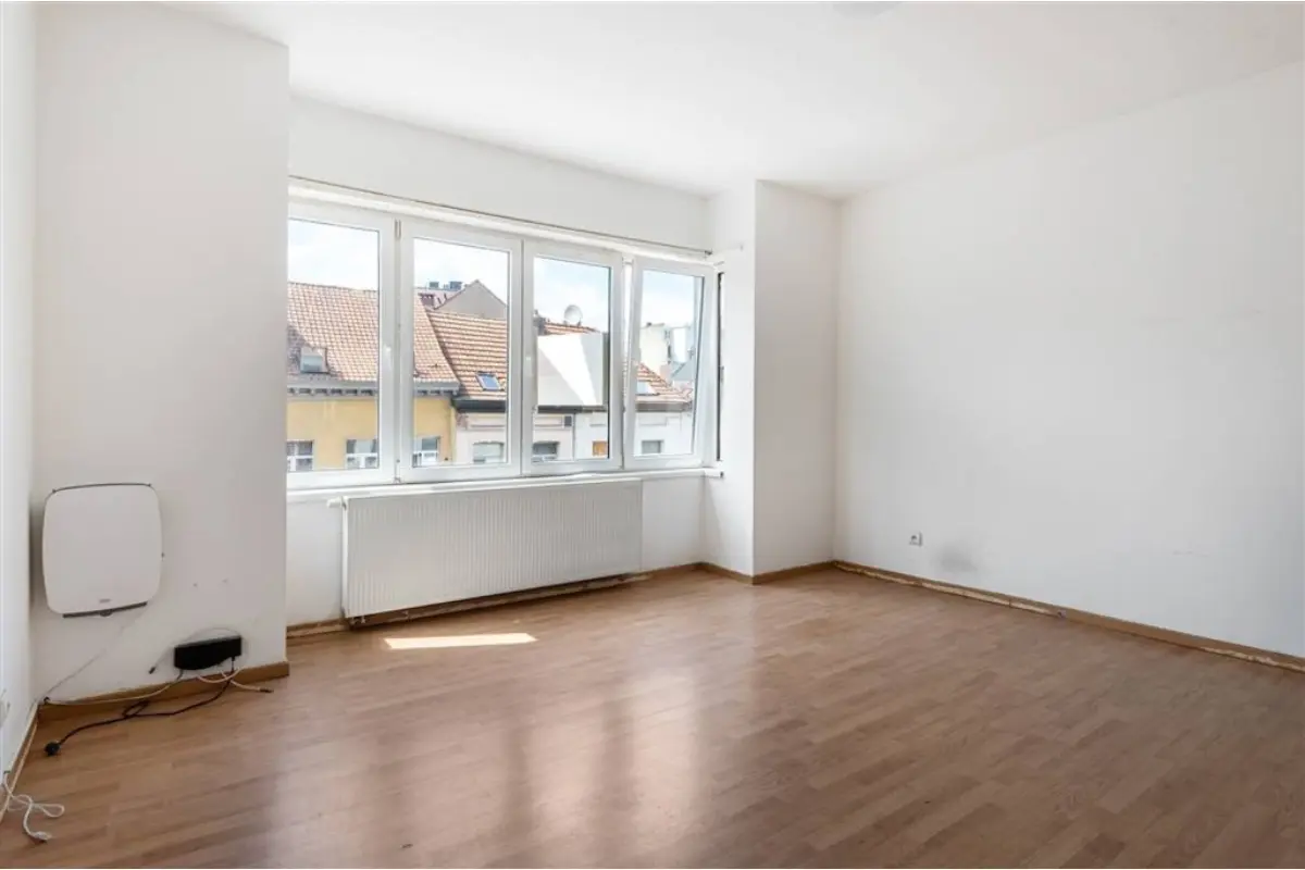Huis te  koop in Antwerpen 2060 399000.00€ 3 slaapkamers 200.00m² - Zoekertje 826386