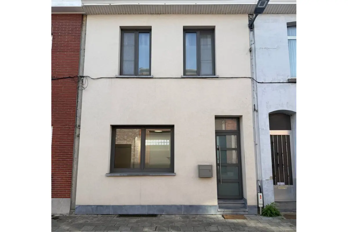 Huis te  huur in Mortsel 2640 1150.00€ 2 slaapkamers 109.60m² - Zoekertje 830268