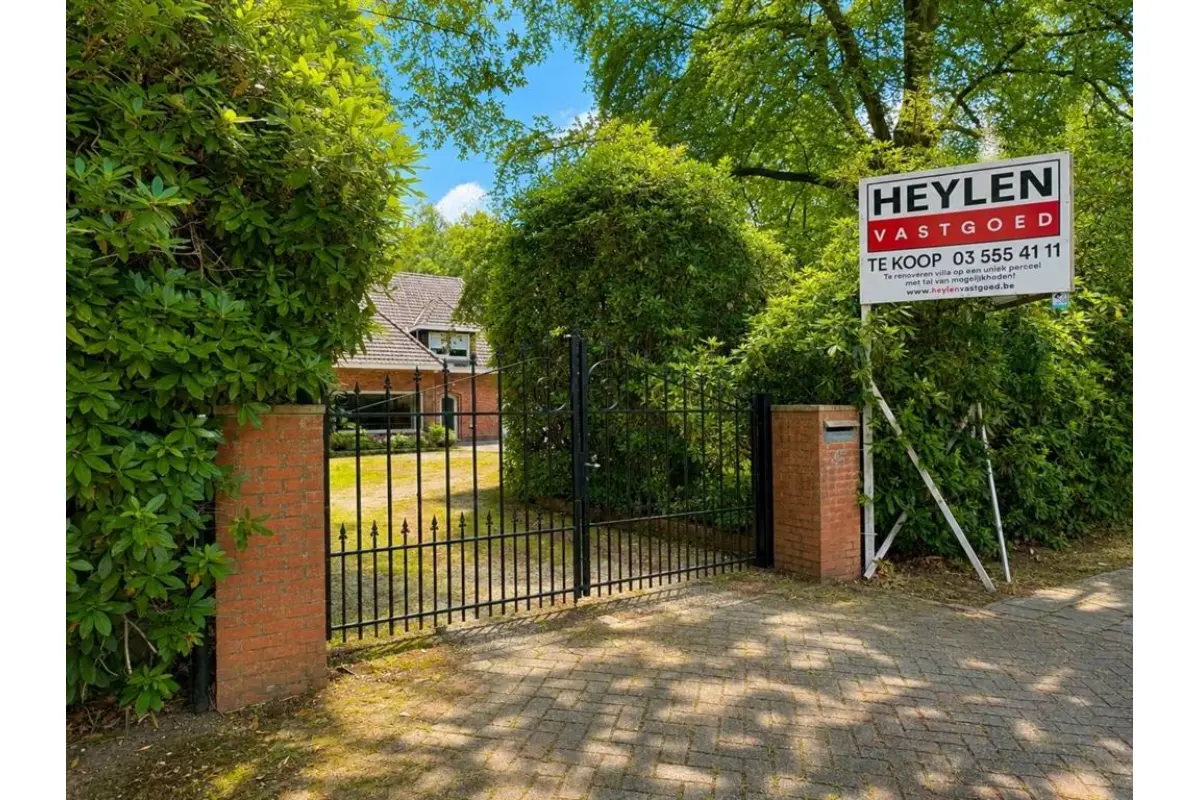 Huis te  koop in Brasschaat 2930 799000.00€ 3 slaapkamers 247.00m² - Zoekertje 828625