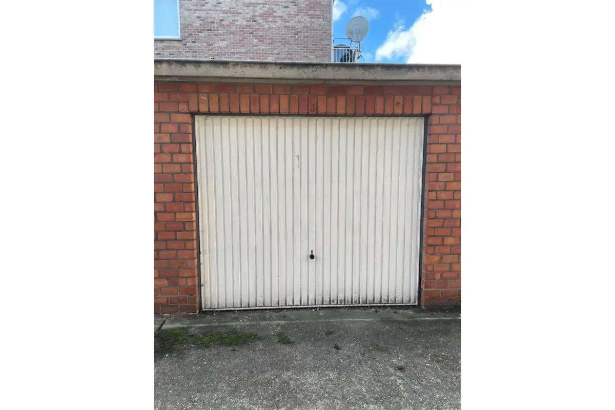 Parking & garage te  koop in Borsbeek 2150 29000.00€  slaapkamers m² - Zoekertje 831036