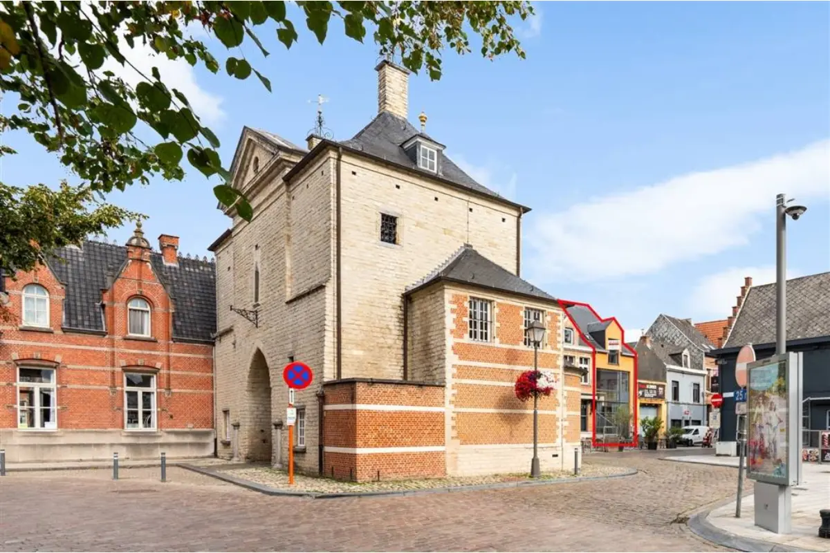 Huis te  koop in Lier 2500 395000.00€ 1 slaapkamers 223.00m² - Zoekertje 831042